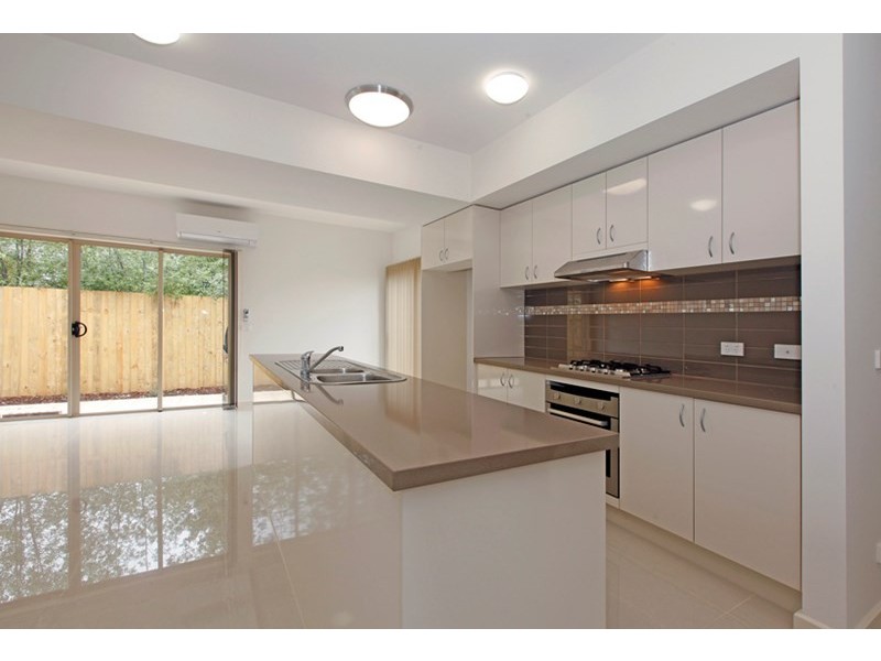 28 Dalveen Road, Ivanhoe VIC 3079