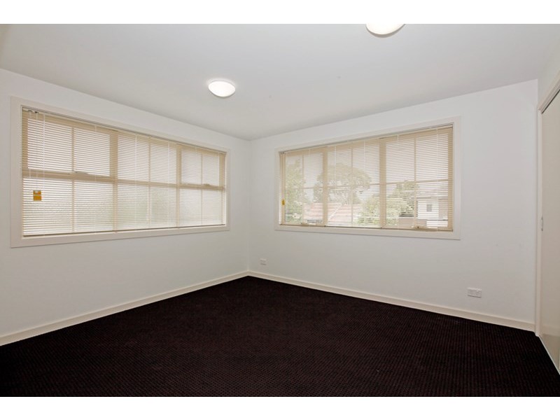 28 Dalveen Road, Ivanhoe VIC 3079