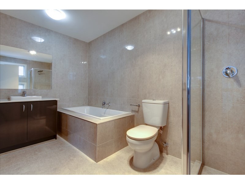 28 Dalveen Road, Ivanhoe VIC 3079