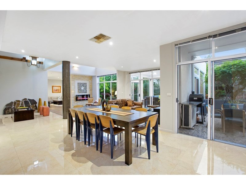 12 Robertswood Close, Doncaster East VIC 3109