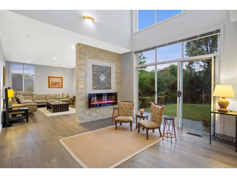 12 Robertswood Close, Doncaster East VIC 3109