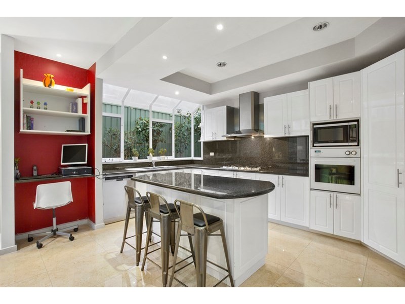 12 Robertswood Close, Doncaster East VIC 3109