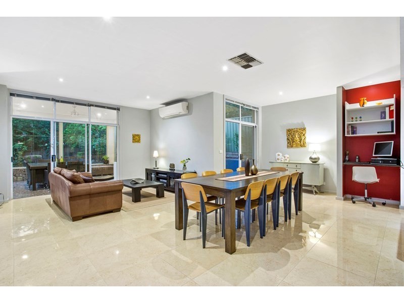 12 Robertswood Close, Doncaster East VIC 3109