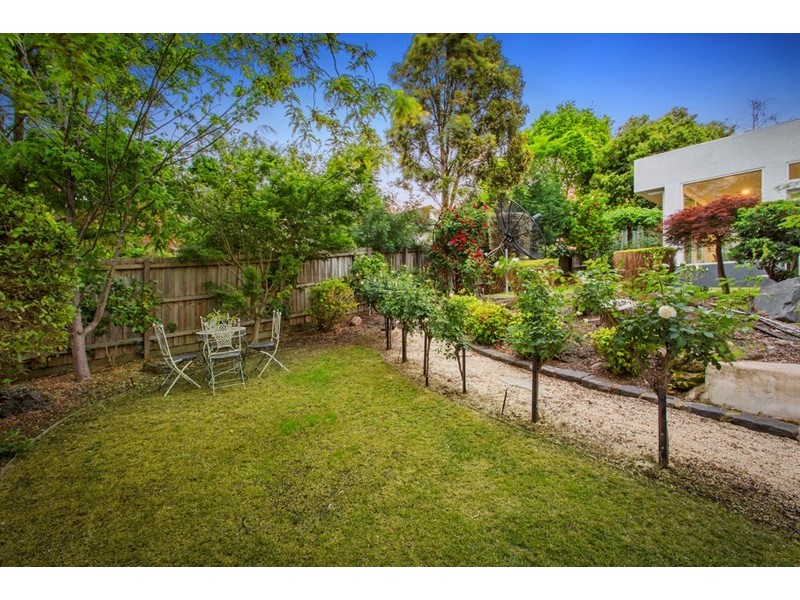 12 Robertswood Close, Doncaster East VIC 3109