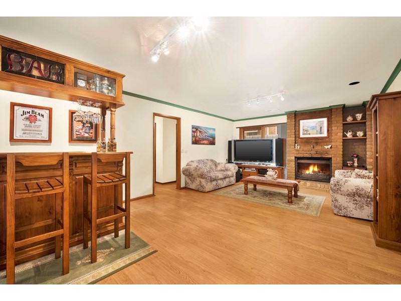 43 Hertford Road, Doncaster East VIC 3109