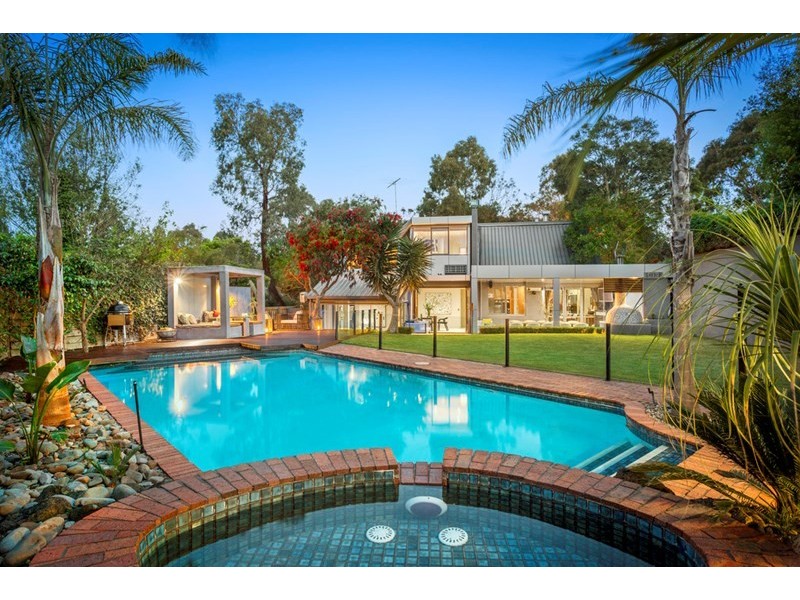 33 The Boulevarde, Doncaster VIC 3108