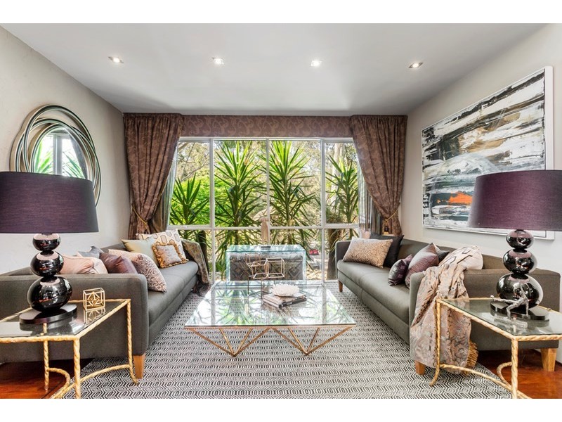 33 The Boulevarde, Doncaster VIC 3108