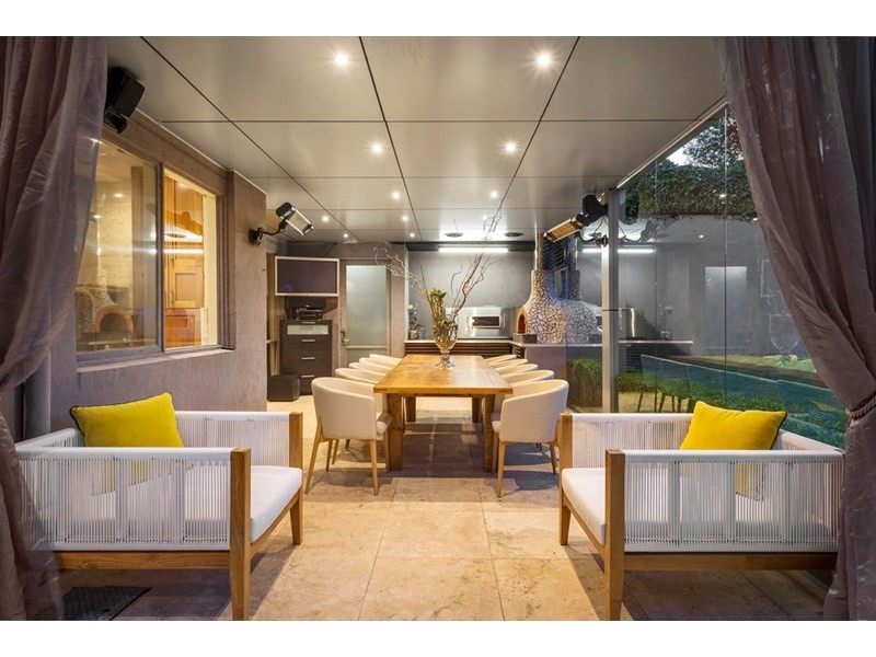 33 The Boulevarde, Doncaster VIC 3108