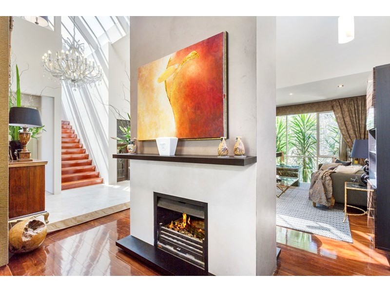 33 The Boulevarde, Doncaster VIC 3108