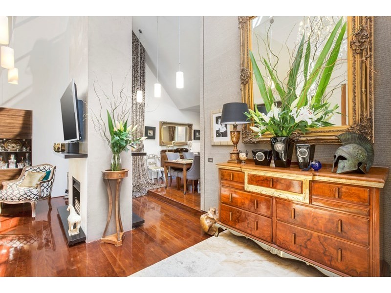 33 The Boulevarde, Doncaster VIC 3108