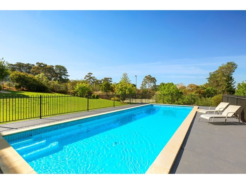 4 Angeltop Terrace, Templestowe VIC 3106
