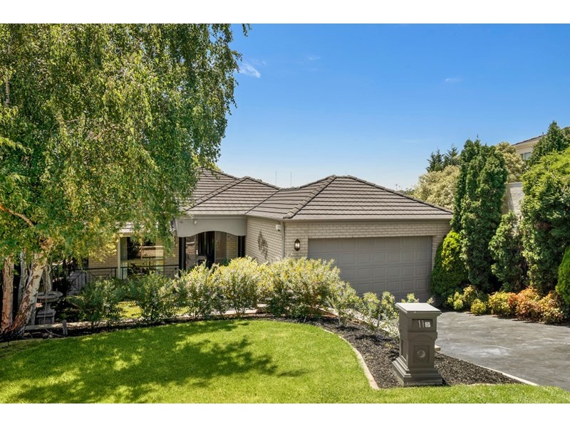 11 Macedon Court, Templestowe Lower VIC 3107