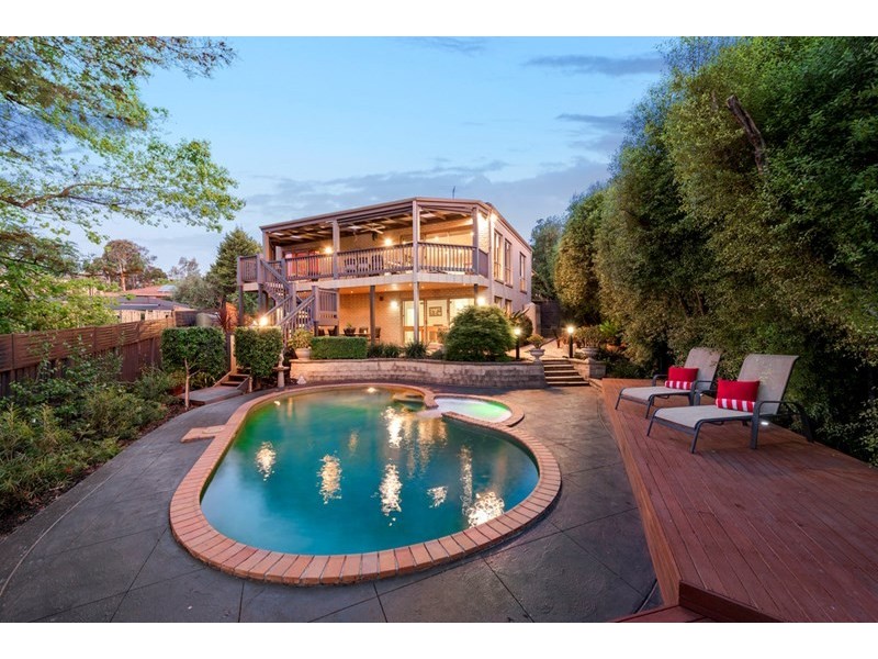 11 Macedon Court, Templestowe Lower VIC 3107