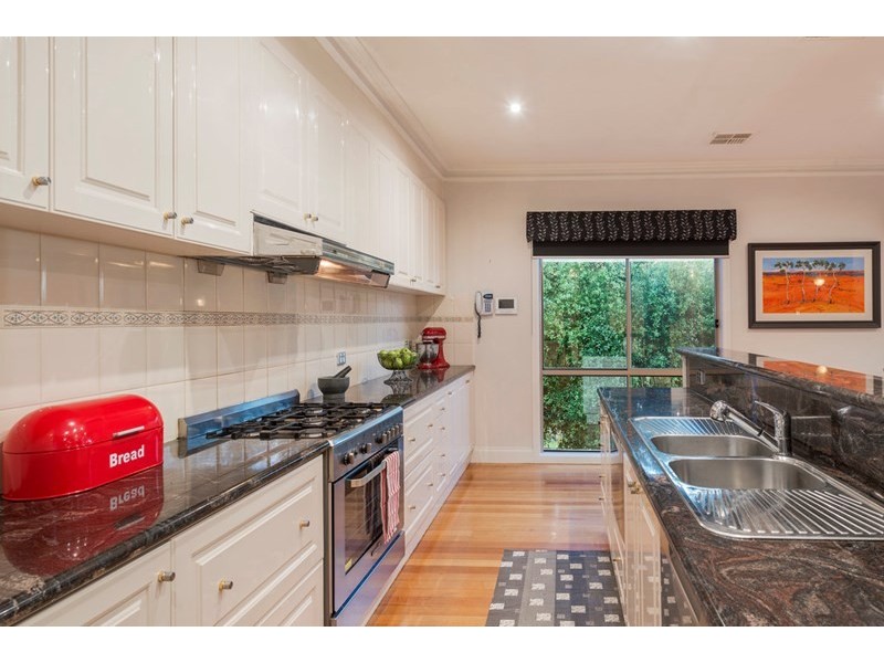 11 Macedon Court, Templestowe Lower VIC 3107