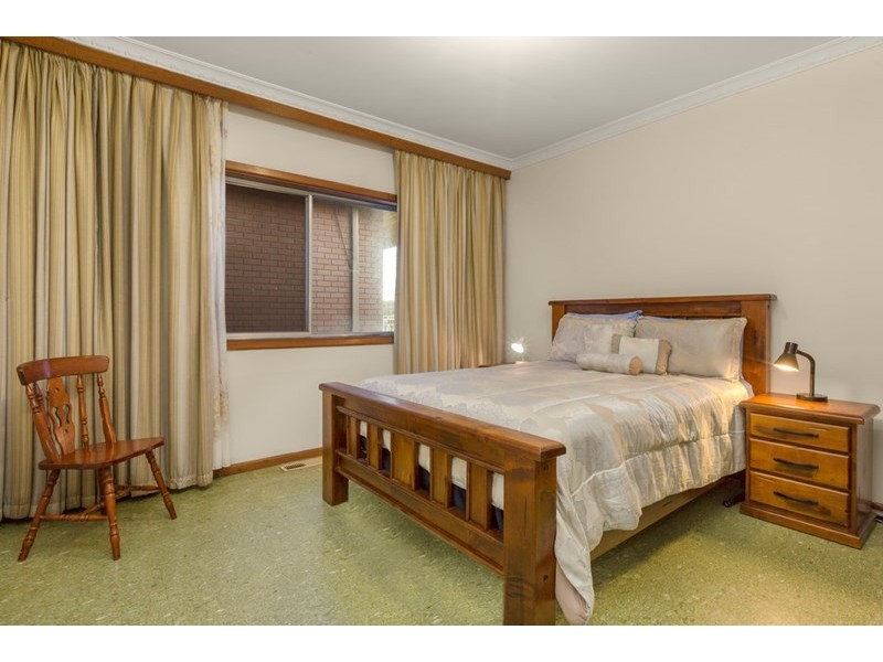 17 Apex Crescent, Bulleen VIC 3105