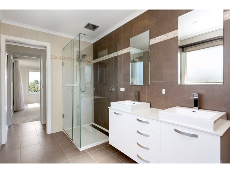 8 Ryder Court, Doncaster East VIC 3109