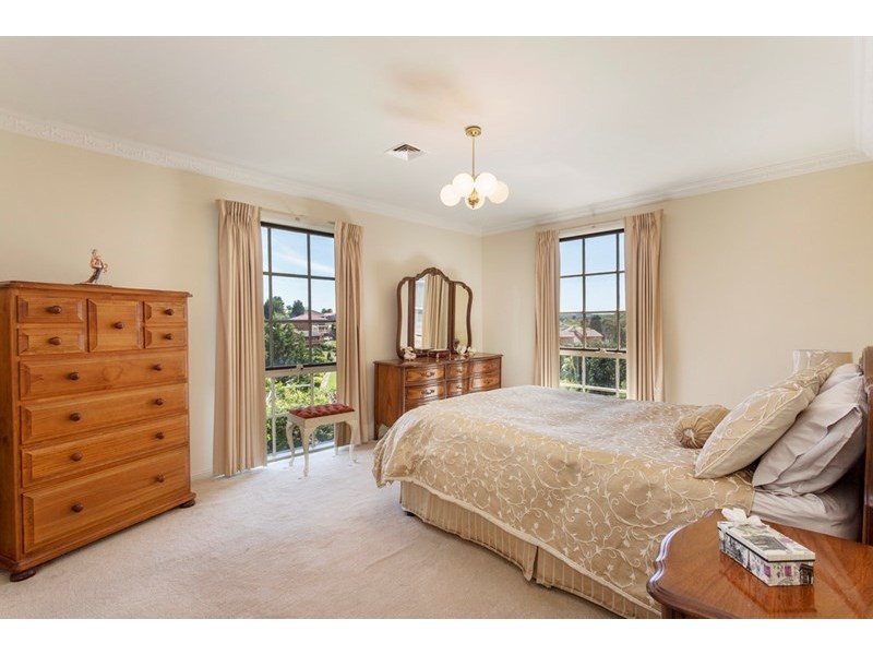 6 Cumberland Court, Doncaster East VIC 3109