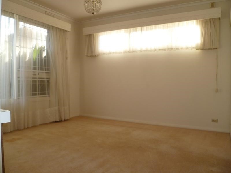 17 Philip Avenue, Doncaster VIC 3108