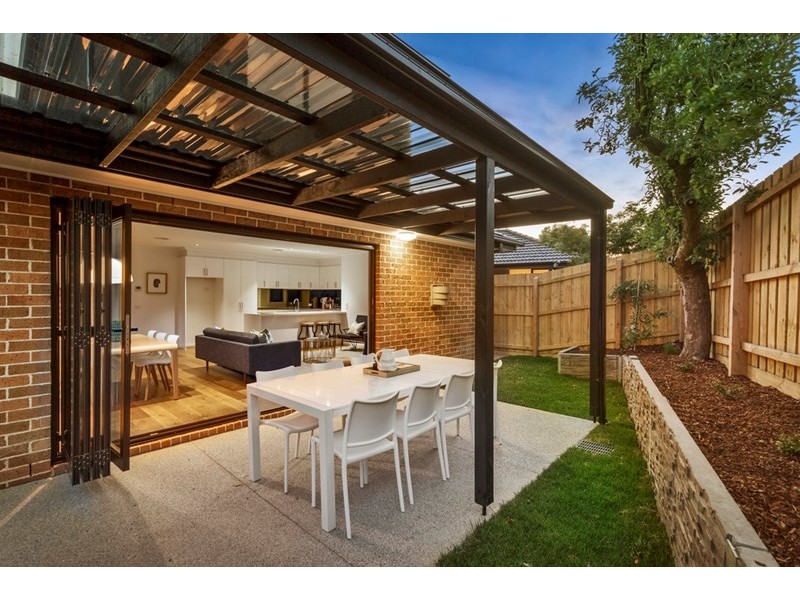 1A Woodhouse Road, Doncaster East VIC 3109