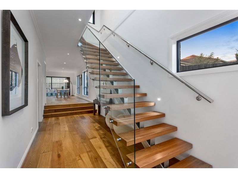 1A Woodhouse Road, Doncaster East VIC 3109