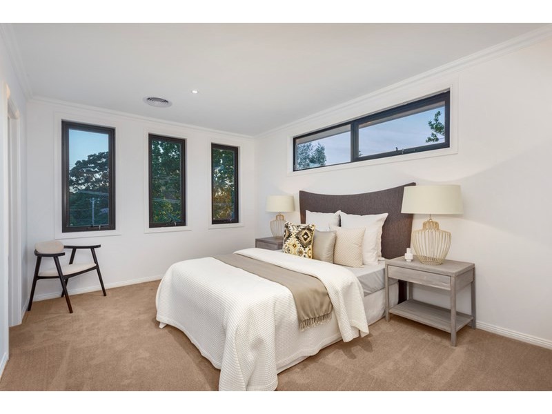 1A Woodhouse Road, Doncaster East VIC 3109