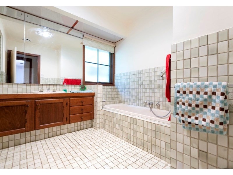 305 George Street, Doncaster VIC 3108