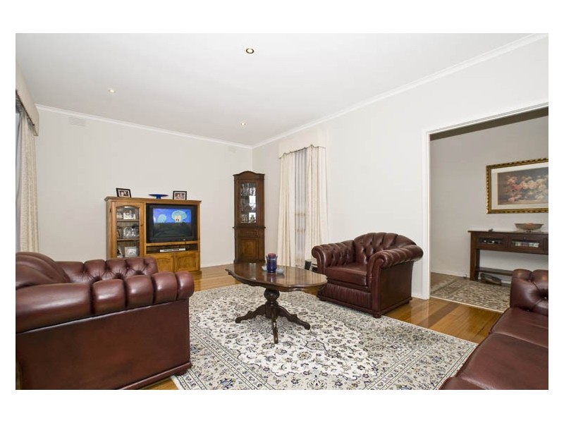 39 Winston Drive, Doncaster VIC 3108
