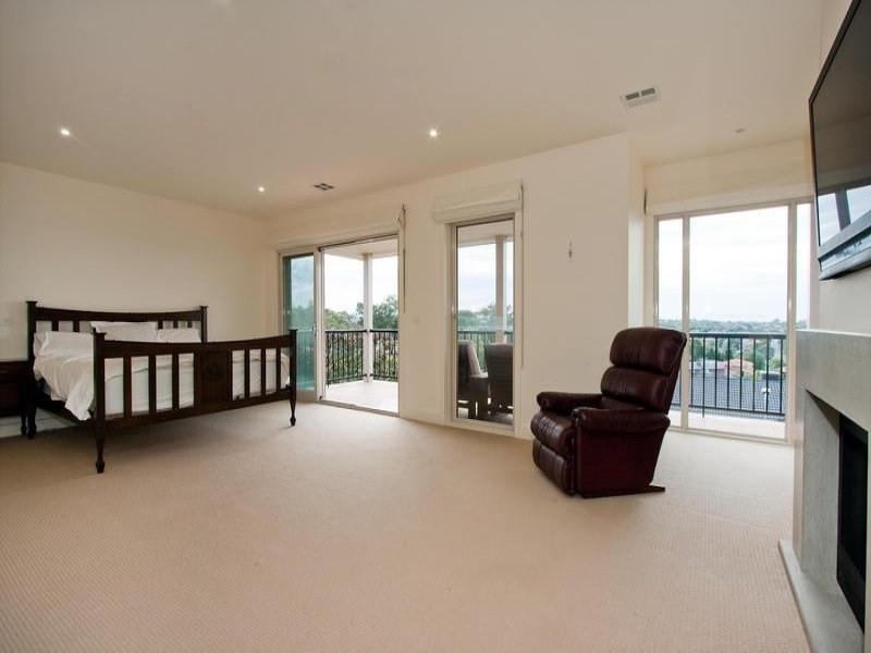 8 Mintaro Court, Templestowe VIC 3106