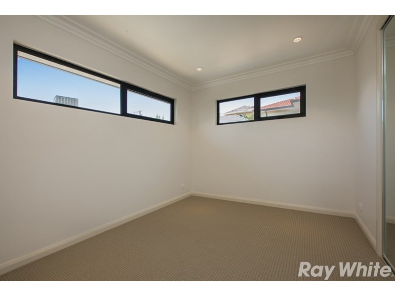 2/32 Outlook Drive, Doncaster VIC 3108