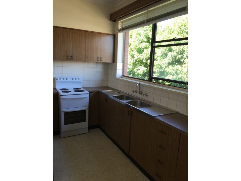 3/447 Warrigal Road, Burwood VIC 3125