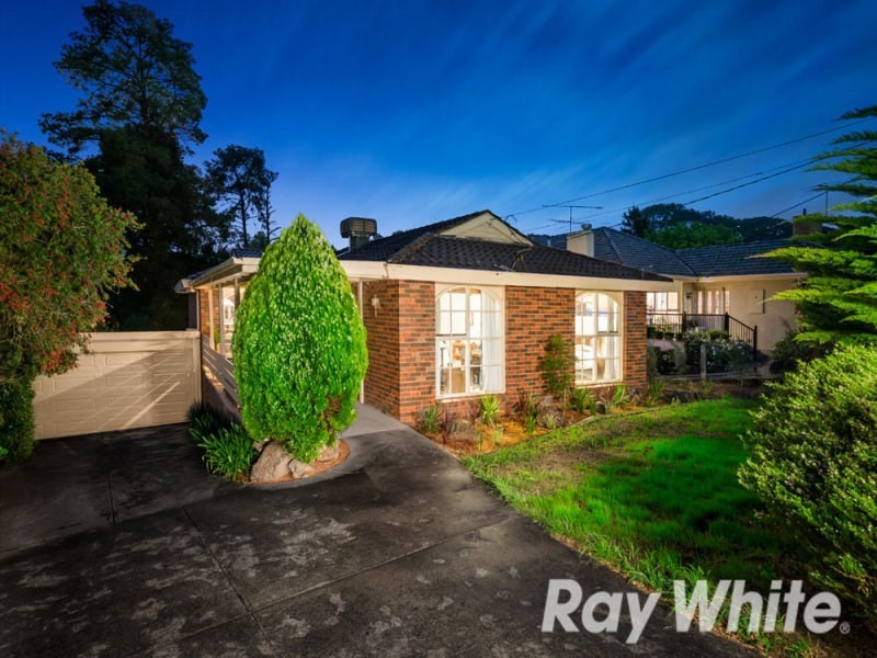16 Boronia Grove, Doncaster East VIC 3109
