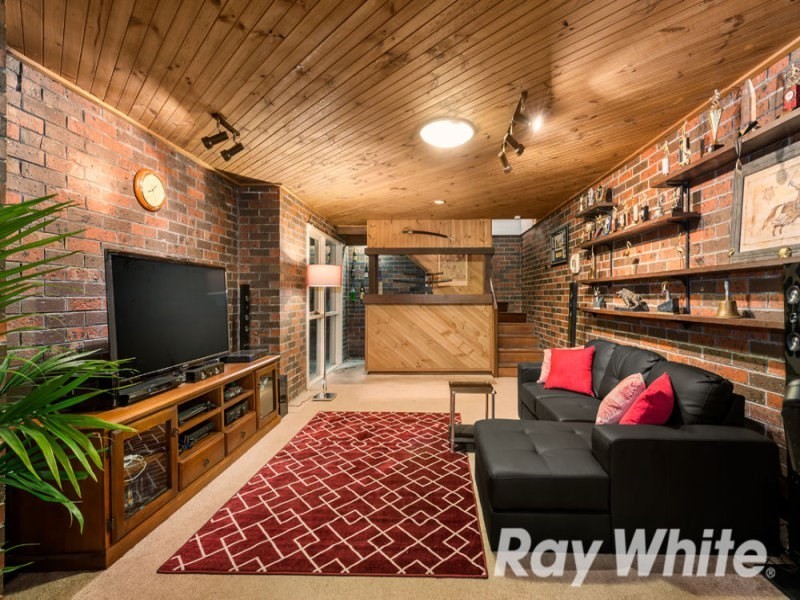 16 Boronia Grove, Doncaster East VIC 3109