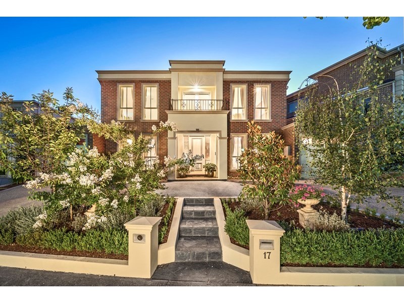 17 Lachlan Grange, Bulleen VIC 3105