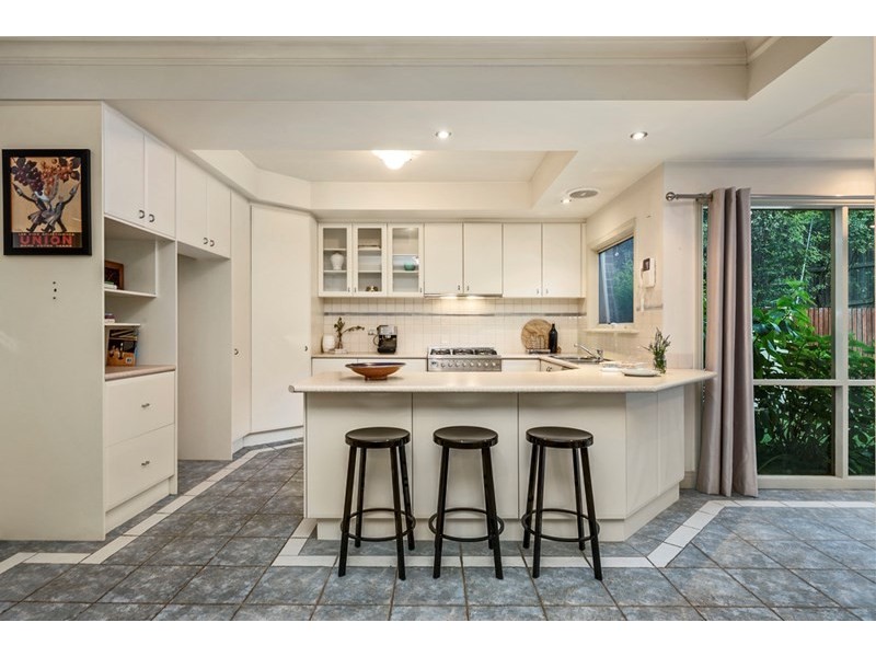 17 Lachlan Grange, Bulleen VIC 3105