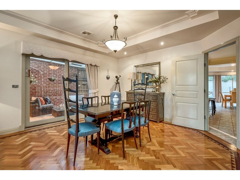 17 Lachlan Grange, Bulleen VIC 3105