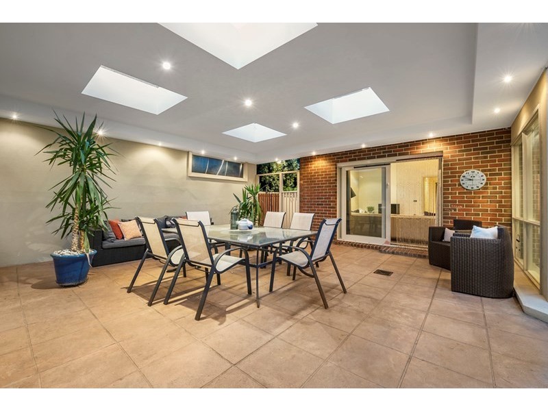 17 Lachlan Grange, Bulleen VIC 3105