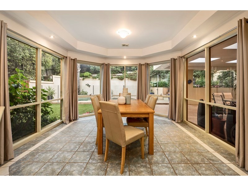 17 Lachlan Grange, Bulleen VIC 3105