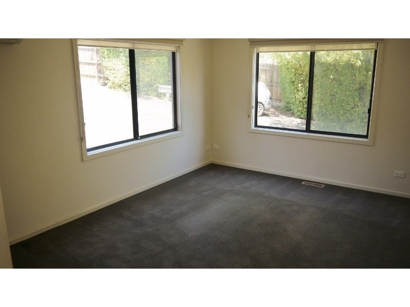 2/46 Boronia Grove, Doncaster East VIC 3109