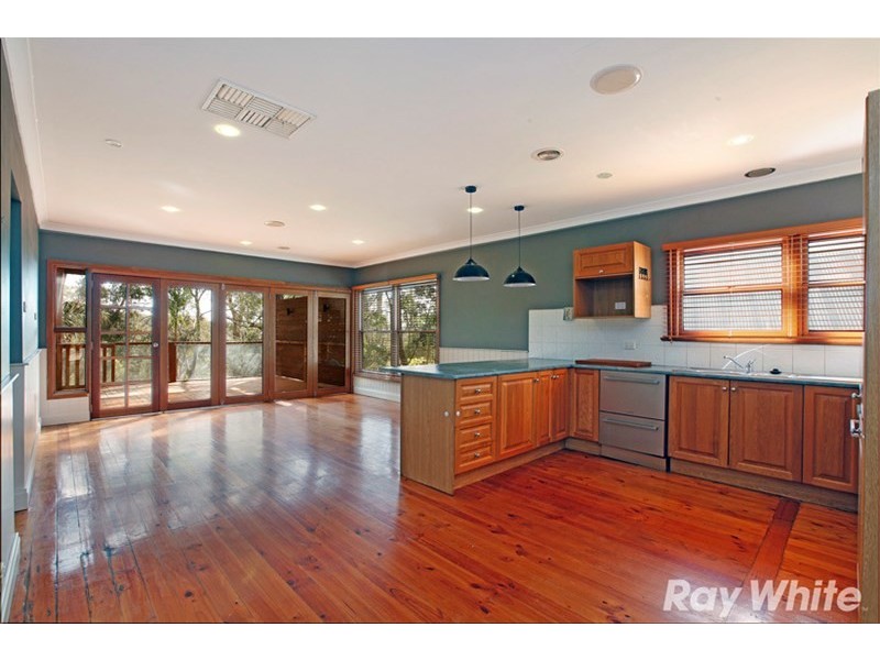 3 Sandra Avenue, Eltham VIC 3095