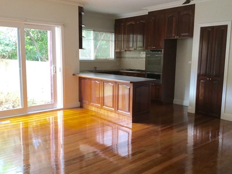 4B Springvale Road, Glen Waverley VIC 3150