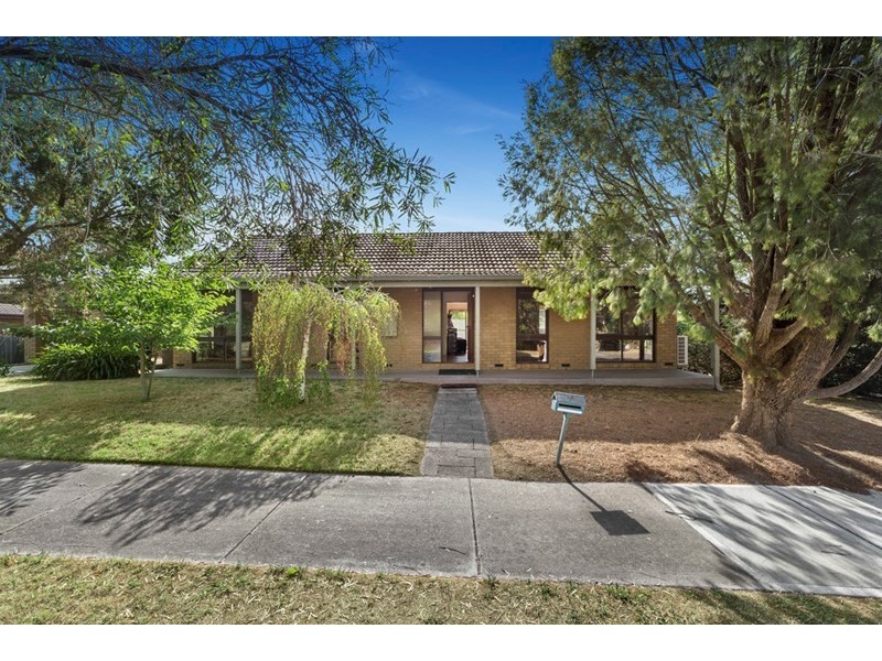 16 Akoonah Close, Donvale VIC 3111
