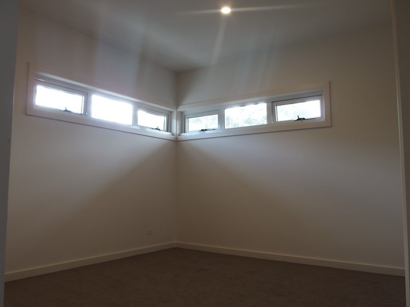 1/135 High Street, Doncaster VIC 3108