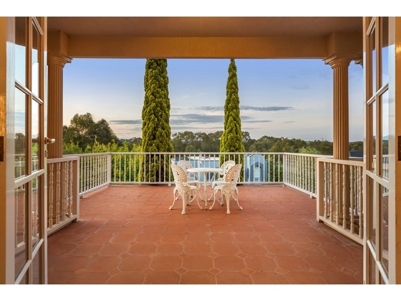 7 Robb Close, Bulleen VIC 3105
