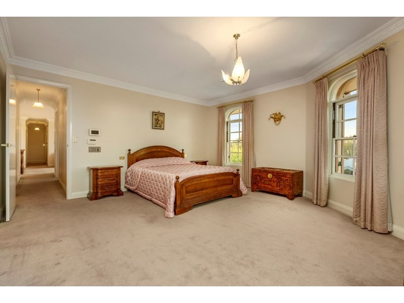 7 Robb Close, Bulleen VIC 3105