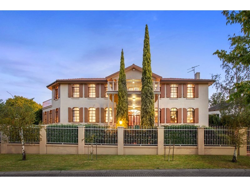 7 Robb Close, Bulleen VIC 3105