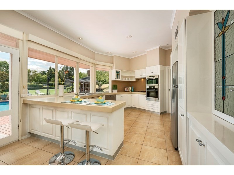 15 Edwin Road, Templestowe VIC 3106