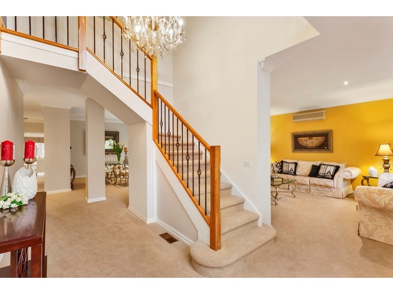 4 Tusanne Place, Doncaster East VIC 3109