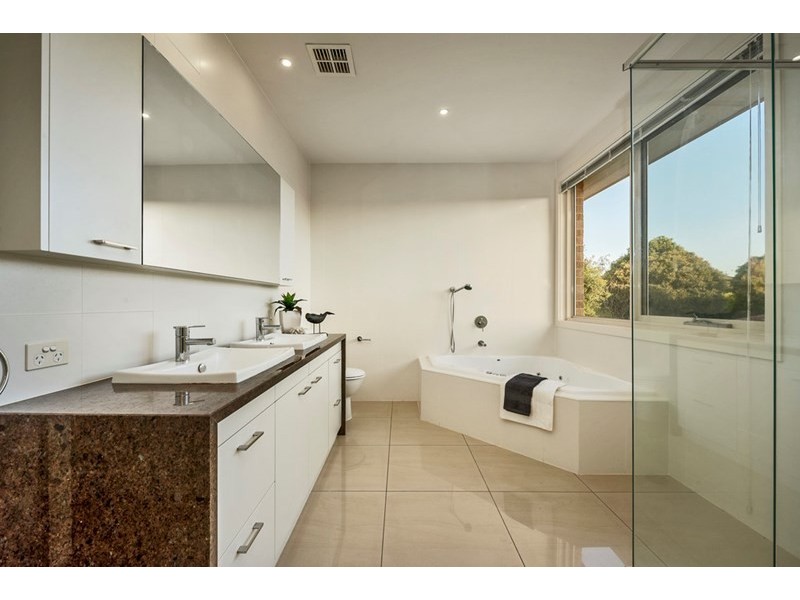 8 Mintaro Court, Templestowe VIC 3106