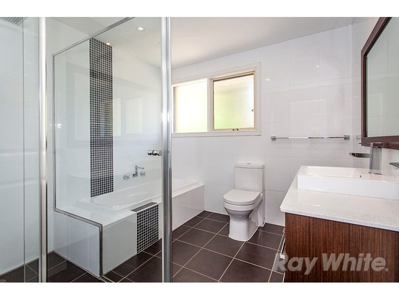 87 Esther Crescent, Mooroolbark VIC 3138