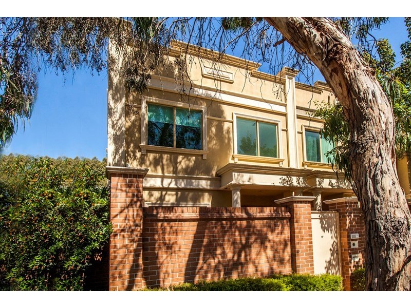 17 Carnarvon Street, Doncaster VIC 3108